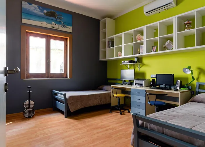 Вилла Domus Aenaria - Elegant & Spacious - Walk To