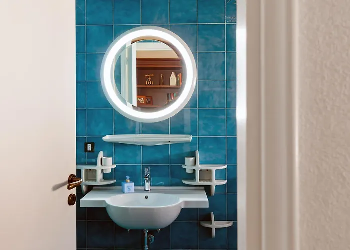 Domus Aenaria - Elegant & Spacious - Walk To Вилла *