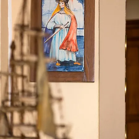 Domus Aenaria Villa *